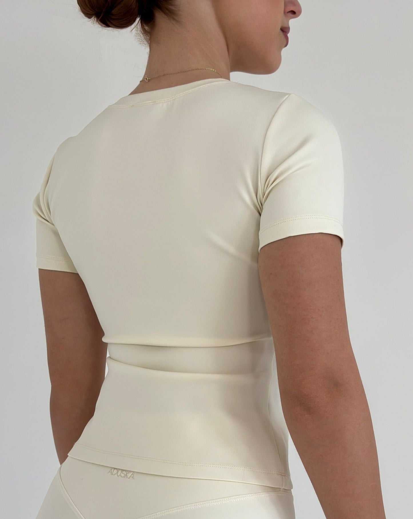 T-SHIRT KRÉM