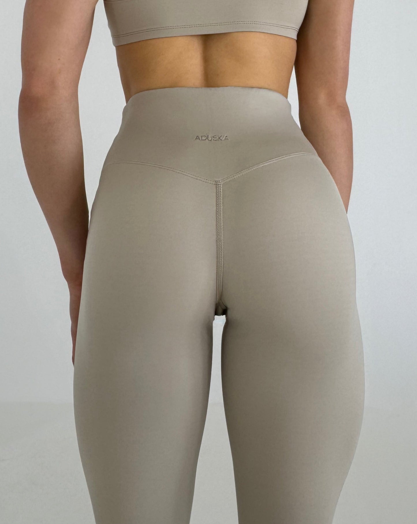 LEGGINGS BÉZS