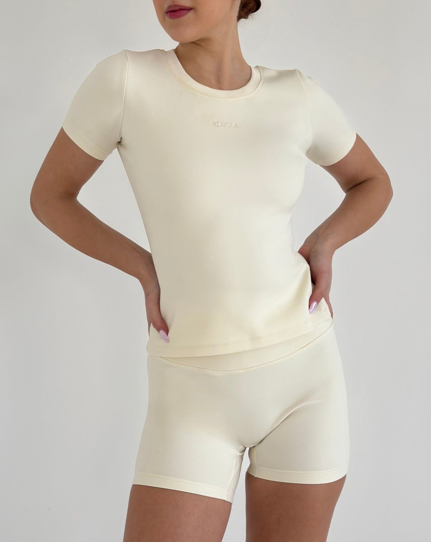 T-SHIRT KRÉM